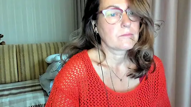 lauraoven online show from 10/03/25, 06:54