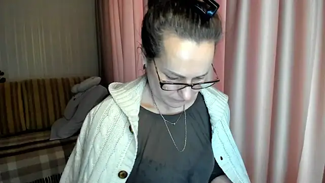 lauraoven online show from 02/13/26, 07:26