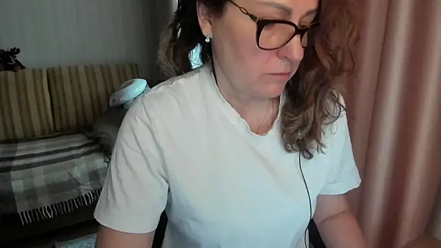 lauraoven online show from 04/03/26, 07:28