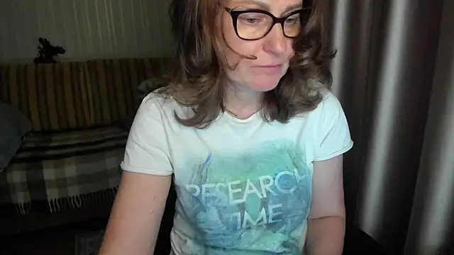 lauraoven online show from 04/29/26, 06:03