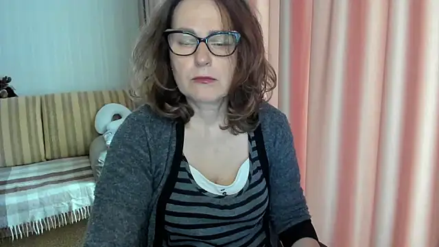 lauraoven online show from 05/07/26, 07:47