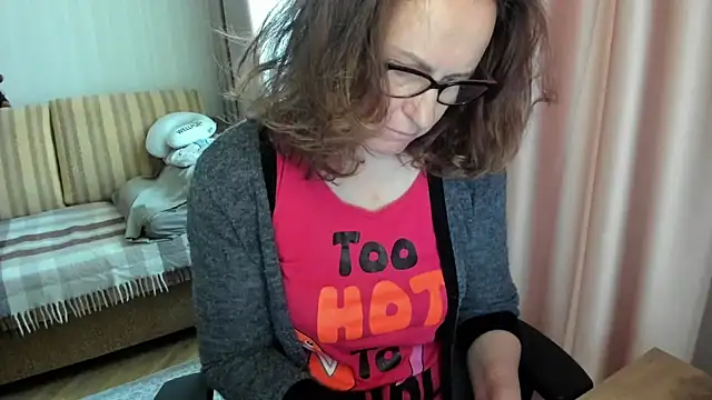 lauraoven online show from 05/16/26, 03:22