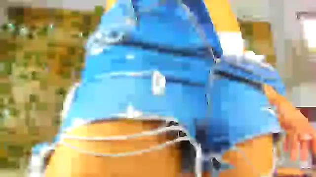 Snapshot of alyssia_ocean chatting on 02/05/25, 01:11 alyssia ocean online show from 02/05/25, 01:11