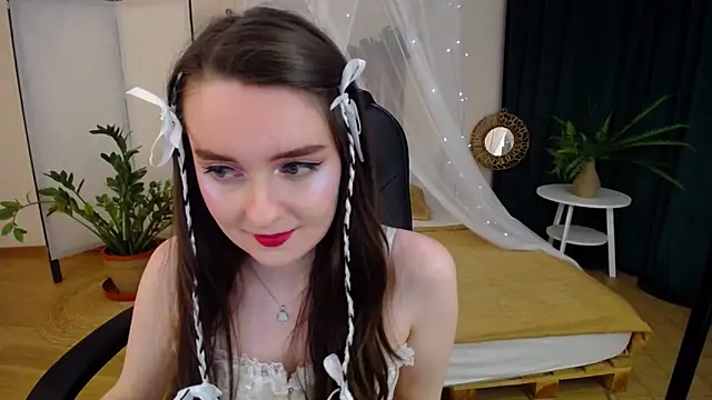 Snapshot of CloudGrace chatting on 01/18/25, 09:24 CloudGrace online show from 01/18/25, 09:24