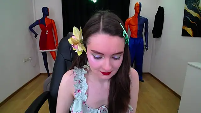 Snapshot of CloudGrace chatting on 01/25/25, 03:19 CloudGrace online show from 01/25/25, 03:19