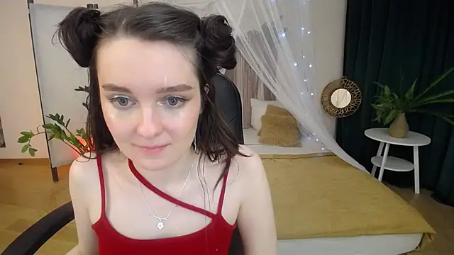 Snapshot of CloudGrace chatting on 01/30/25, 12:29 CloudGrace online show from 01/30/25, 12:29