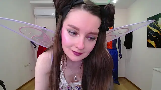 Snapshot of CloudGrace chatting on 02/06/25, 03:16 CloudGrace online show from 02/06/25, 03:16