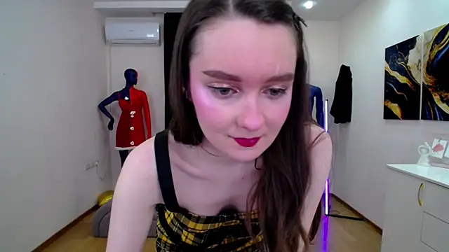 Snapshot of CloudGrace chatting on 03/04/25, 03:22 CloudGrace online show from 03/04/25, 03:22