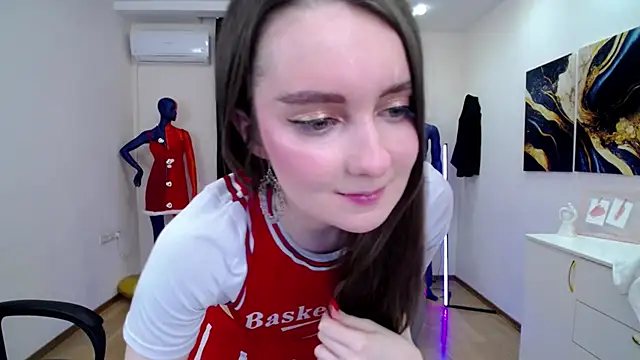Snapshot of CloudGrace chatting on 03/09/25, 01:26 CloudGrace online show from 03/09/25, 01:26