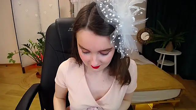 Snapshot of CloudGrace chatting on 03/11/25, 03:16 CloudGrace online show from 03/11/25, 03:16
