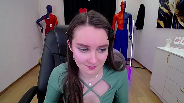 Snapshot of CloudGrace chatting on 03/20/25, 09:26 CloudGrace online show from 03/20/25, 09:26