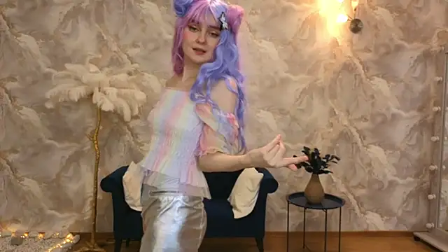 Snapshot of CloudGrace chatting on 09/22/25, 06:21 CloudGrace online show from 09/22/25, 06:21