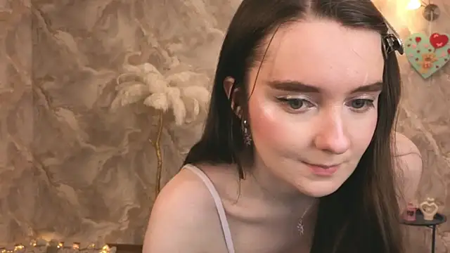 Snapshot of CloudGrace chatting on 02/20/26, 06:26 CloudGrace online show from 02/20/26, 06:26