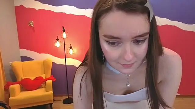 Snapshot of CloudGrace chatting on 02/25/26, 06:17 CloudGrace online show from 02/25/26, 06:17