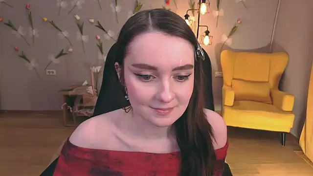 Snapshot of CloudGrace chatting on 04/28/26, 06:13 CloudGrace online show from 04/28/26, 06:13