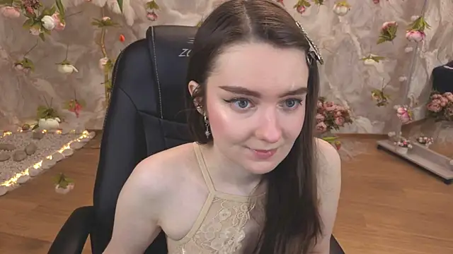 Snapshot of CloudGrace chatting on 05/04/26, 03:13 CloudGrace online show from 05/04/26, 03:13