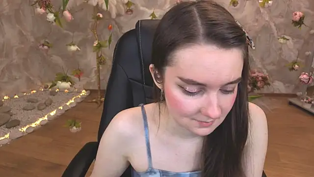 Snapshot of CloudGrace chatting on 05/11/26, 06:16 CloudGrace online show from 05/11/26, 06:16