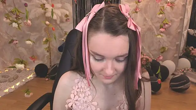 Snapshot of CloudGrace chatting on 07/14/26, 03:22 CloudGrace online show from 07/14/26, 03:22