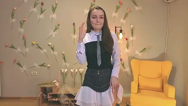 Snapshot of CloudGrace chatting on 07/22/26, 11:24 CloudGrace online show from 07/22/26, 11:24