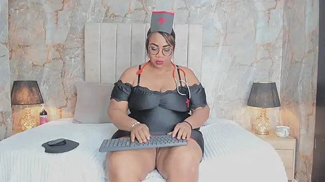 Snapshot of AranzaLatinBlacks chatting on 02/02/25, 12:13 AranzaLatinBlacks online show from 02/02/25, 12:13