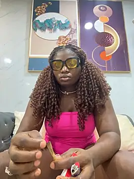 Snapshot of Sweetbootty chatting on 02/16/25, 04:53 Sweetbootty online show from 02/16/25, 04:53