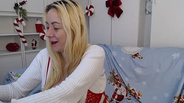 Snapshot of spell_of_love chatting on 12/21/25, 10:50 spell of love online show from 12/21/25, 10:50