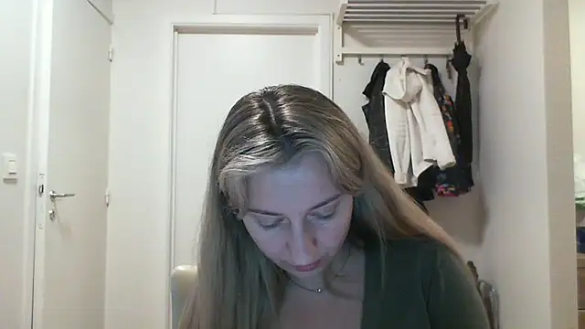 SusanCurt online show from 10/17/25, 08:50