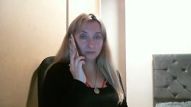 SusanCurt online show from 10/23/25, 05:23