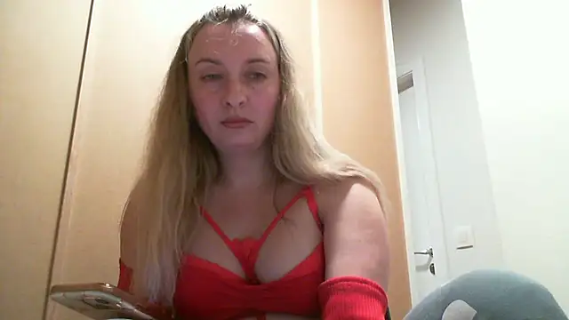 SusanCurt online show from 11/01/25, 05:04