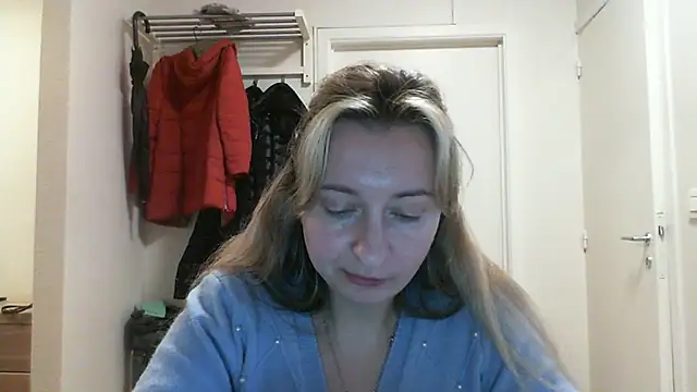 SusanCurt online show from 11/25/25, 10:48