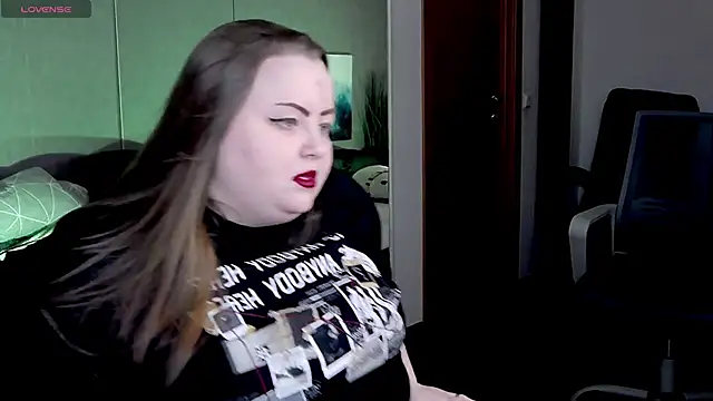 EMMA  CONNOR online show from 03/18/25, 12:16