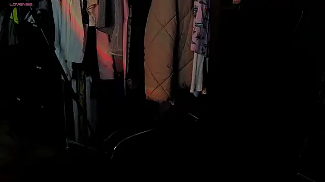 EMMA  CONNOR online show from 10/12/25, 12:09