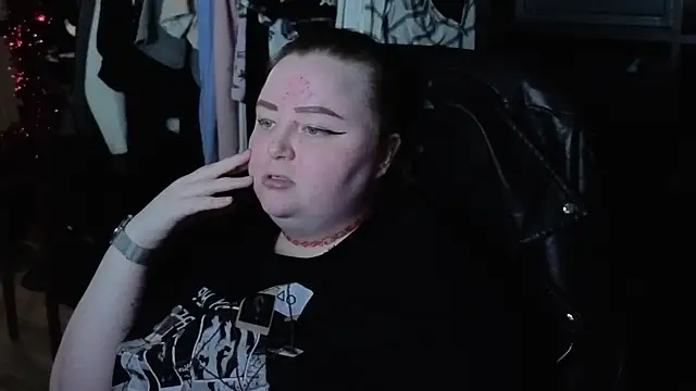 EMMA  CONNOR online show from 11/27/25, 07:49