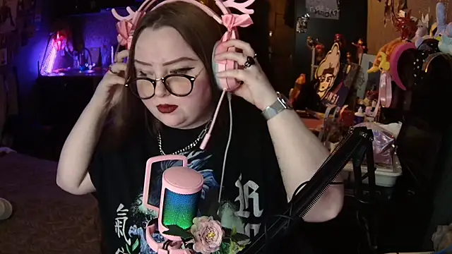 EMMA  CONNOR online show from 03/28/26, 09:47