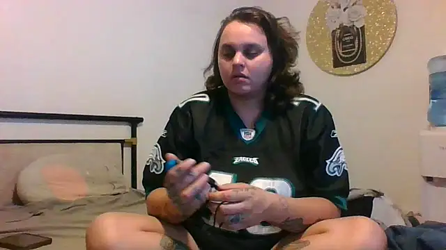 lyshaa online show from 10/06/25, 06:11