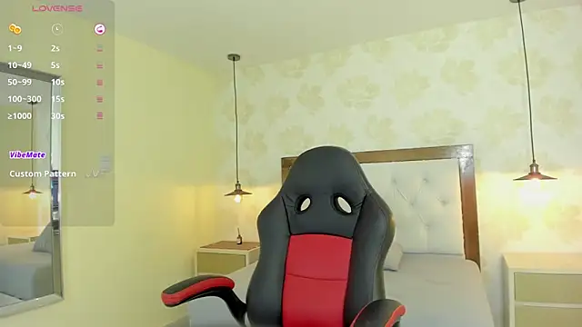 Snapshot of clarisKlein chatting on 10/28/25, 03:54 clarisKlein online show from 10/28/25, 03:54