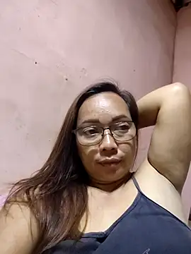 Snapshot of asianwet4u chatting on 02/13/26, 03:41 asianwet4u online show from 02/13/26, 03:41