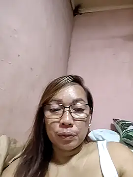 Snapshot of asianwet4u chatting on 02/25/26, 11:09 asianwet4u online show from 02/25/26, 11:09