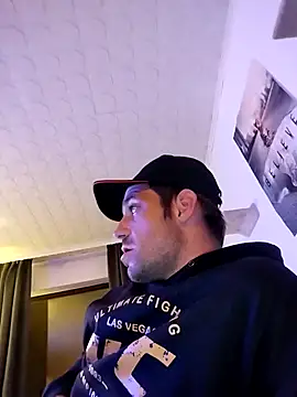 Snapshot of Codymc89 chatting on 09/18/25, 11:18 Codymc89 online show from 09/18/25, 11:18