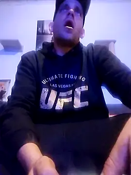 Snapshot of Codymc89 chatting on 10/21/25, 08:20 Codymc89 online show from 10/21/25, 08:20