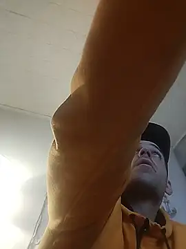 Snapshot of Codymc89 chatting on 12/04/25, 02:54 Codymc89 online show from 12/04/25, 02:54