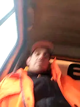 Snapshot of Codymc89 chatting on 12/17/25, 09:37 Codymc89 online show from 12/17/25, 09:37