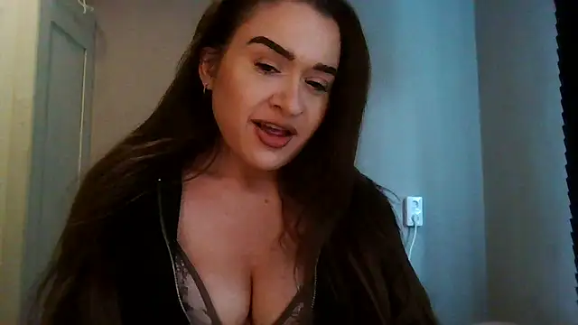 avajade online show from 10/24/25, 09:28