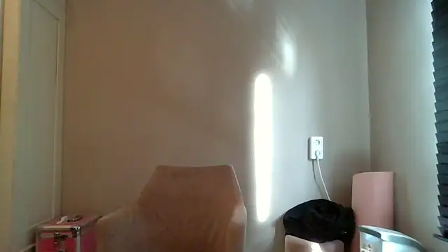 avajade online show from 11/12/25, 11:10