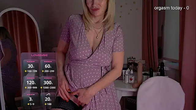 JuliaVilnet online show from 02/15/25, 05:19