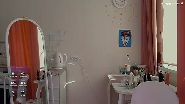 JuliaVilnet online show from 03/22/25, 05:17