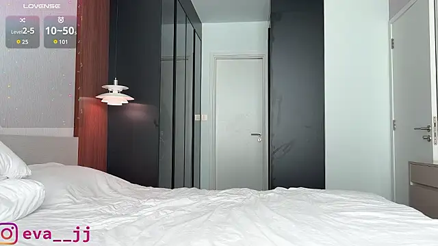 Eva JJ online show from 02/14/26, 02:41