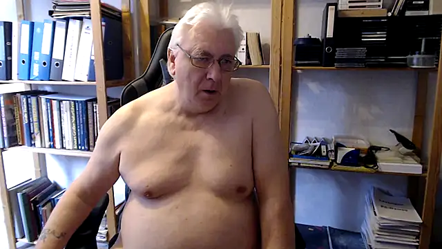 SchwanzhureXXL online show from 03/25/26, 11:05