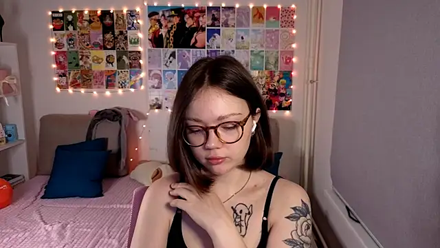 Snapshot of MilenaSaint chatting on 03/06/25, 03:35 MilenaSaint online show from 03/06/25, 03:35