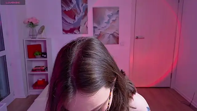 Snapshot of MilenaSaint chatting on 10/07/25, 04:20 MilenaSaint online show from 10/07/25, 04:20